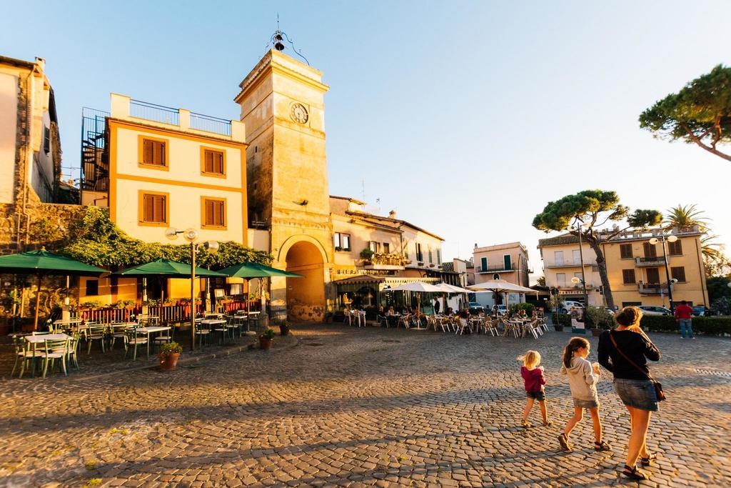Relax In Piazzetta Casa E Appartamento Per Vacanze Trevignano Romano Exterior foto